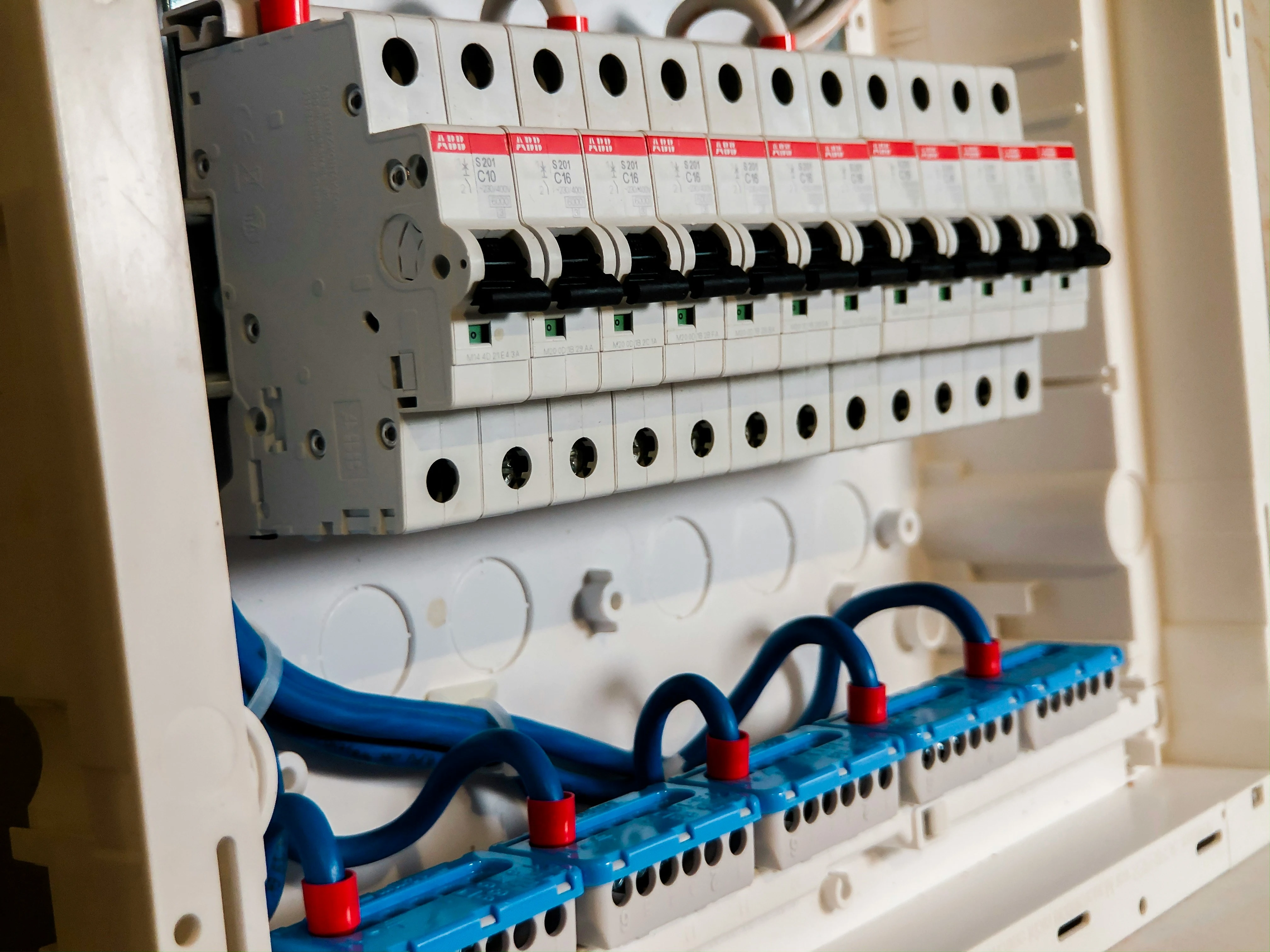A Importância do Disjuntor Certo na Proteção de Instalações Elétricas